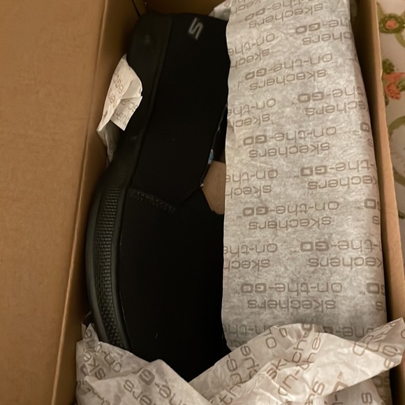 Skechers on the go- Go Step Lite- Eden NWT size 11W or 10W in Black - Picture 3 of 4
